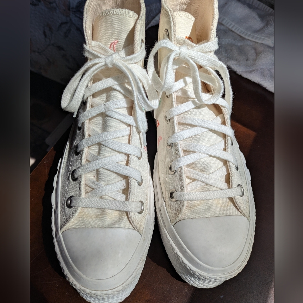 Converse All Star Lift 2X Platform Embroidered with
astrological Signs. Size 7.5 - Picture 6 of 13